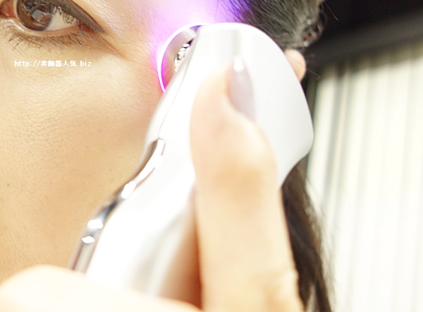 最新美顔器ララルーチRF